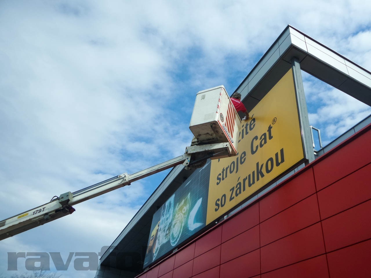 výroba a montáž svetelné reklamy