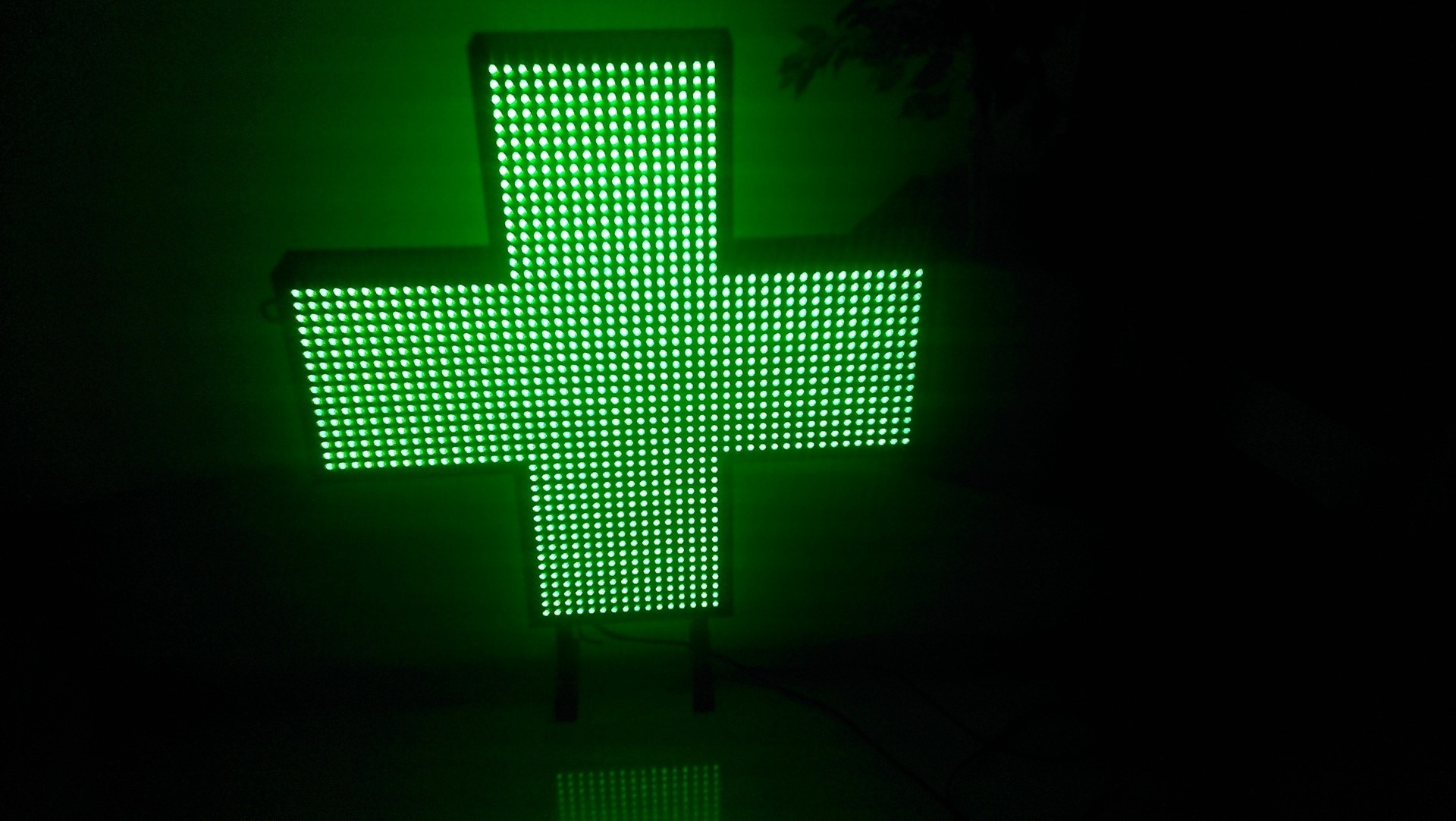 LED lekárenský kríž